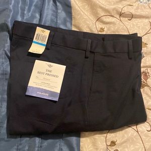 Brand new pair of dockers men’s dress pants see label never removed size 36,x31